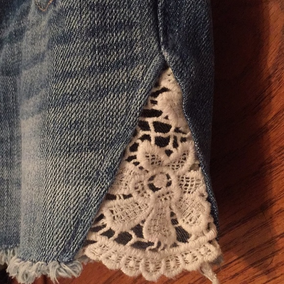 Hollister short short lowrise jeans shorts - Picture 4 of 4